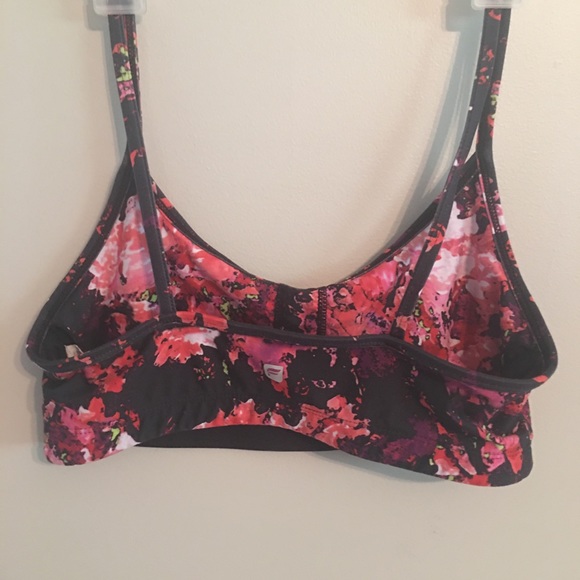 Fabletics Sports Bra - Picture 3 of 3